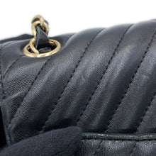 Load image into Gallery viewer, CHANEL Chevron ChainShoulder Bag BlackA35200 Lambskin Size 18