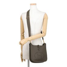 Load image into Gallery viewer, HERMES Evelyne3 Vertroden Taurillon Clemence Size 23