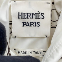 Load image into Gallery viewer, HERMES Quilted Reversible Coat Clou de Selle Semis Size 42 White/Black Polyester100%