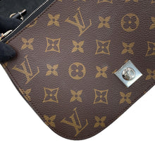 Load image into Gallery viewer, LOUIS VUITTON Chain It NoirM44115 Monogram Calf Leather Size PM