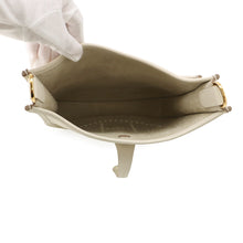 将图像加载到图库查看器中,HERMES Evelyne 3 Craie Taurillon Clemence Size 23