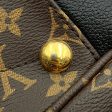 Load image into Gallery viewer, LOUIS VUITTON Manhattan BrownM44207 Monogram
