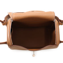 Load image into Gallery viewer, HERMES Lindy Gold Taurillon Clemence Size 26
