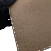 Load image into Gallery viewer, HERMES Kelly dance 2 Etoupe Evercolor