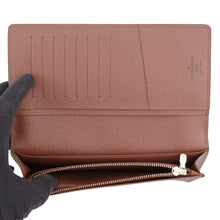 将图像加载到图库查看器中,LOUIS VUITTON Portefeuille Brazza BrownM66540 Monogram