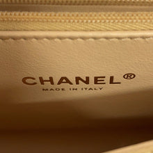 Load image into Gallery viewer, CHANEL Matelasse Coco Handle 2WAYHandbag WhiteA92991 Caviar Leather Size 29