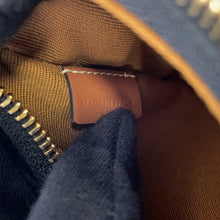 将图像加载到图库查看器中,CELINE Triomphe Mini Ava Shoulder Tan10I602DS1 PVC Leather