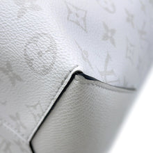 将图像加载到图库查看器中,LOUIS VUITTON Weekend Tote NM Taigarama WhiteM30919 Monogram Taiga Leather Size NM