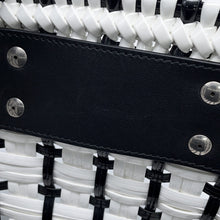 将图像加载到图库查看器中,BALENCIAGA Bistro XXS White/Black678028 Patent Leather