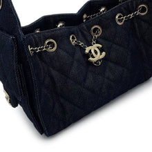 将图像加载到图库查看器中,CHANEL CHANEL25 ChainShoulder Bag BlackAS5631 Denim Size Mini