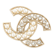 Load image into Gallery viewer, CHANEL CC Logo PearlBrooch Champagne GoldA85331 Metal Faux Pearl Rhinestone