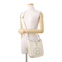 Load image into Gallery viewer, HERMES Evelyne 3 claim Taurillon Clemence Size 23