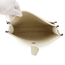 Load image into Gallery viewer, HERMES Evelyne 3 claim Taurillon Clemence Size 23