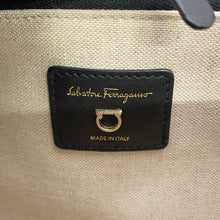 Load image into Gallery viewer, Ferragamo Studio Handbag Black211101 Raffia