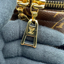 将图像加载到图库查看器中,LOUIS VUITTON Palm Springs Backpack NoirM41561 Monogram Size MM