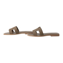 Load image into Gallery viewer, HERMES Oran Sandals Etoupe Epsom Size 35H