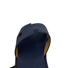 Load image into Gallery viewer, HERMES Izmir Sandals Marine Epsom Size 40