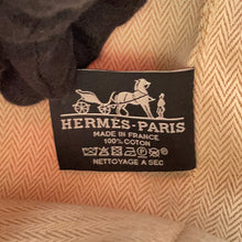 Load image into Gallery viewer, HERMES Brid a Black Hibiscus Canvas Size GM