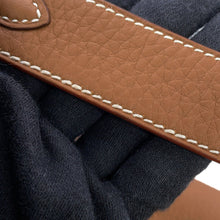 Load image into Gallery viewer, HERMES Lindy Gold Taurillon Clemence Size 26