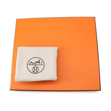 Load image into Gallery viewer, HERMES Lindy Gold Taurillon Clemence Size 26