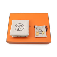 Load image into Gallery viewer, HERMES Picotin Lock Green Pantan Taurillon Clemence Size PM