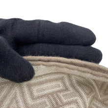 Load image into Gallery viewer, HERMES Stole Chaine d'Ancre Size 180x60 Beige Cashmere70% Silk30%