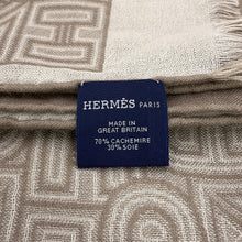 Load image into Gallery viewer, HERMES Stole Chaine d'Ancre Size 180x60 Beige Cashmere70% Silk30%
