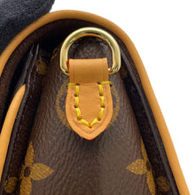 将图像加载到图库查看器中,LOUIS VUITTON Pochette Camille BrownM13566 Monogram