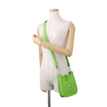 Load image into Gallery viewer, HERMES Evelyne Long Granny Taurillon Clemence Size TPM