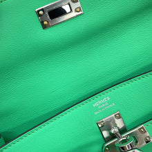 Load image into Gallery viewer, HERMES Kelly Move VertComic Evercalf Leather