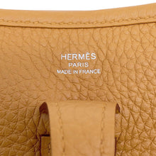 Load image into Gallery viewer, HERMES Evelyne3 Sesame Taurillon Clemence Size 23