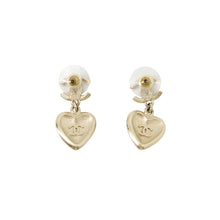 将图像加载到图库查看器中,CHANEL CC Logo Heart Motif EarringsAB9398 Metal Rhinestone Faux Pearl