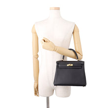 Load image into Gallery viewer, HERMES Kelly Retourne Black Togo Leather Size 25