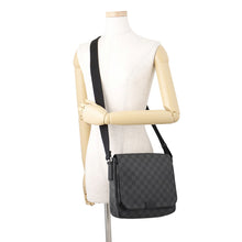 将图像加载到图库查看器中,LOUIS VUITTON District NoirN41260 Damier Graphite Size PM