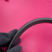 将图像加载到图库查看器中,LOUIS VUITTON Kleber Hot pink/NoirM51347 Epi Leather Size PM