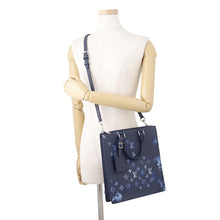 将图像加载到图库查看器中,LOUIS VUITTON Sac Plat Messenger NavyM57843 Monogram Watercolor