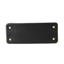 Load image into Gallery viewer, LOUIS VUITTON Capucines NoirM48864 Taurillon Leather Size MM