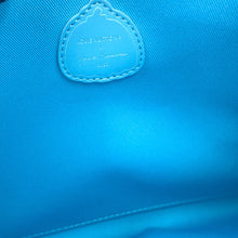 将图像加载到图库查看器中,LOUIS VUITTON Pochette To Go LV × YK BlueM81944 Monogram・Taurillon
