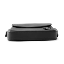 将图像加载到图库查看器中,LOUIS VUITTON LV Aerogram Pilot Wearable Wallet NoirM83563 Leather LV Aerogram