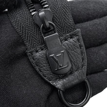 将图像加载到图库查看器中,LOUIS VUITTON Gaston Wearable Wallet NoirM81115 Monogram Shadow