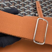 Load image into Gallery viewer, GOYARD Crucier Messenger Bag Black/TanCOURSIMMLTY01CL03P PVC Leather