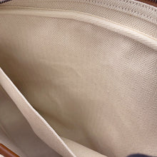 Load image into Gallery viewer, GUCCI GG Emblem Medium Briefcase 2WAY Shoulder Beige/Brown821149 GG SupremeCanvas Leather