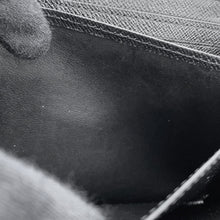 将图像加载到图库查看器中,LOUIS VUITTON Zippy Wallet NoirM62296 Epi Leather/Flower