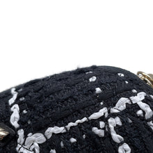 将图像加载到图库查看器中,CHANEL Chain Shoulder Bag Year Gift Black/White Tweed Size Mini