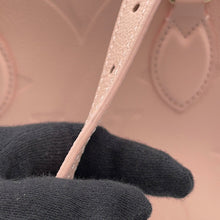 将图像加载到图库查看器中,LOUIS VUITTON Onthego Pink opalM47135 Monogram Empreinte Leather Size PM