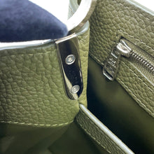 将图像加载到图库查看器中,LOUIS VUITTON Capucines Khaki GreenM57227 Taurillon Leather Size BB
