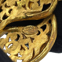 将图像加载到图库查看器中,CHANEL CC Logo Bracelet Gold Metal