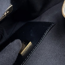 将图像加载到图库查看器中,CHANEL 2024 Cruise Collection CC Logo Star Chain Shoulder BlackAS4579 Lambskin