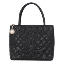 将图像加载到图库查看器中,CHANEL Medallion Tote BlackA01804 Caviar Leather