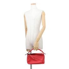 Load image into Gallery viewer, LOEWE Puzzle bag Red Leather Size Small